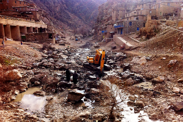 گذر از صخره و کوه برای روشن ساختن شعله های امید در کردستان